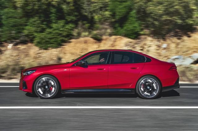 Alloy Wheels Image - 7589